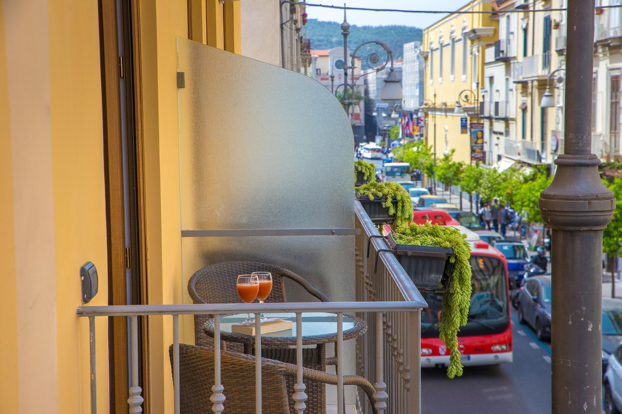 Hotel Sorrento City Bagian luar foto