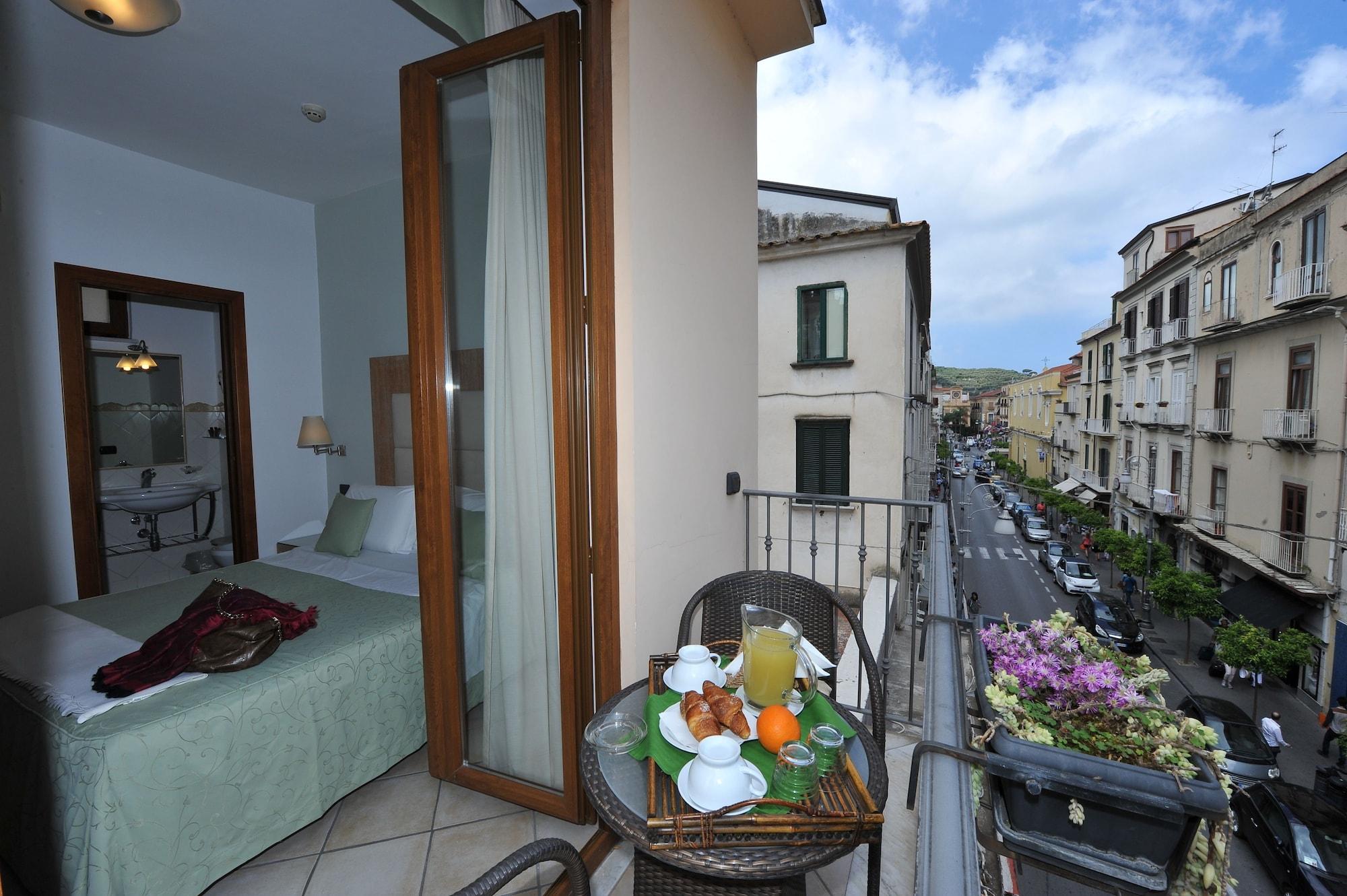 Hotel Sorrento City Bagian luar foto